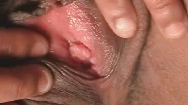 18 year old Virgin Pussy shakin