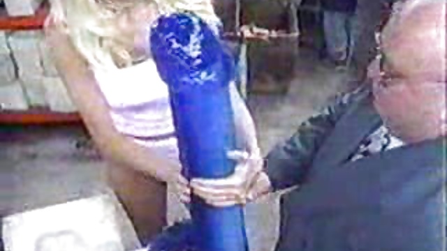 BRUTAL DILDOS FISTING