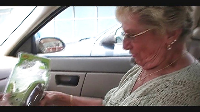 Granny Shirley gets new dildo