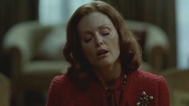 Julianne Moore giving a handjob