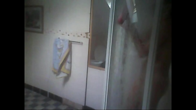 Sexy Bonde 22yr old in the shower with natural big tits